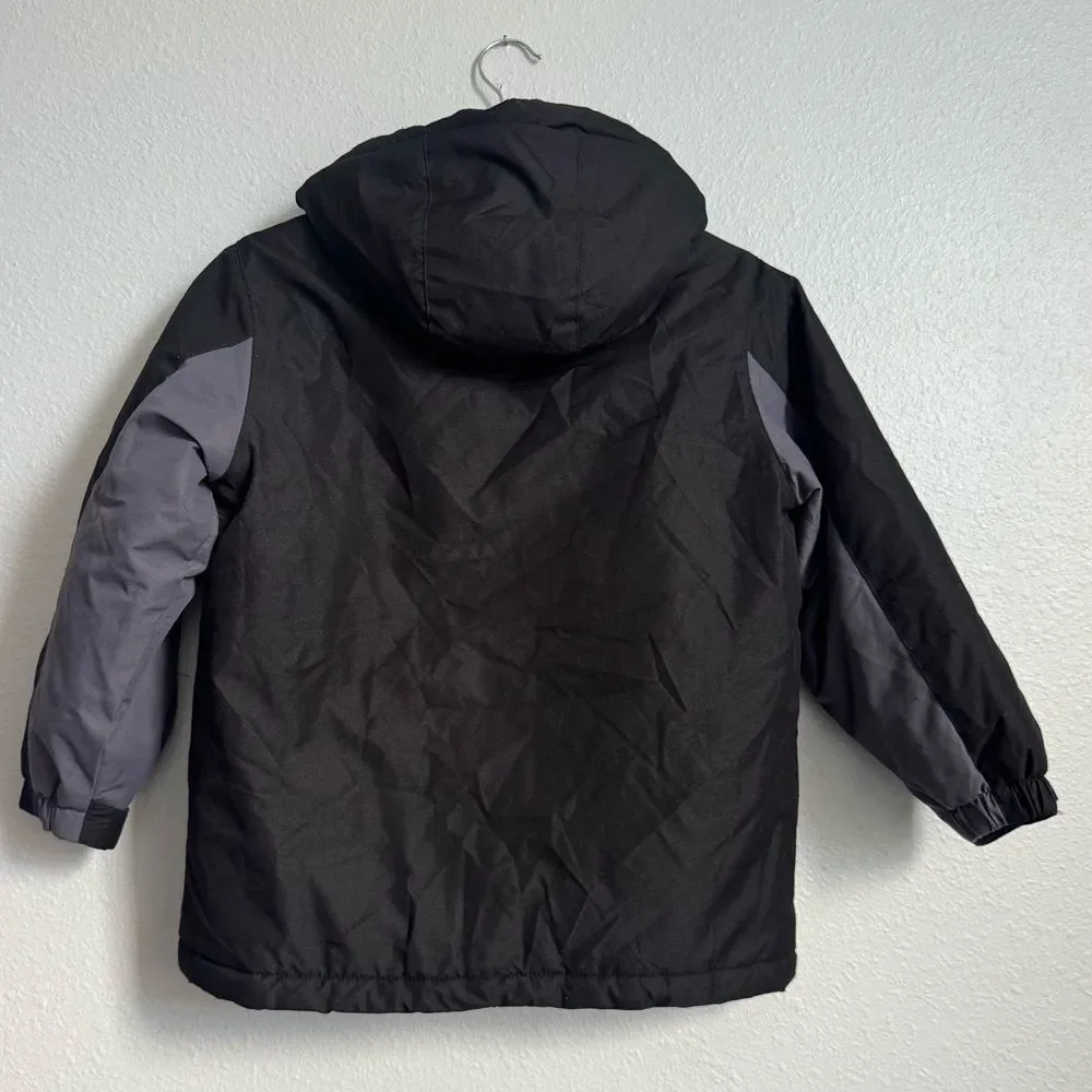 Swiss Tech Boys' Jacket with a black and gray colorblock design Sz 6/7
